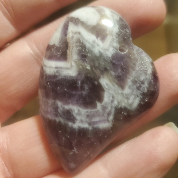 New Chevron Amethyst Heart Shaped Pendant. - Picture 8 of 16